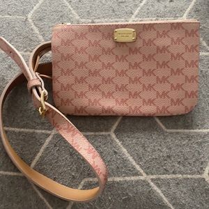 Michael Kors belt bag pink monogram XL